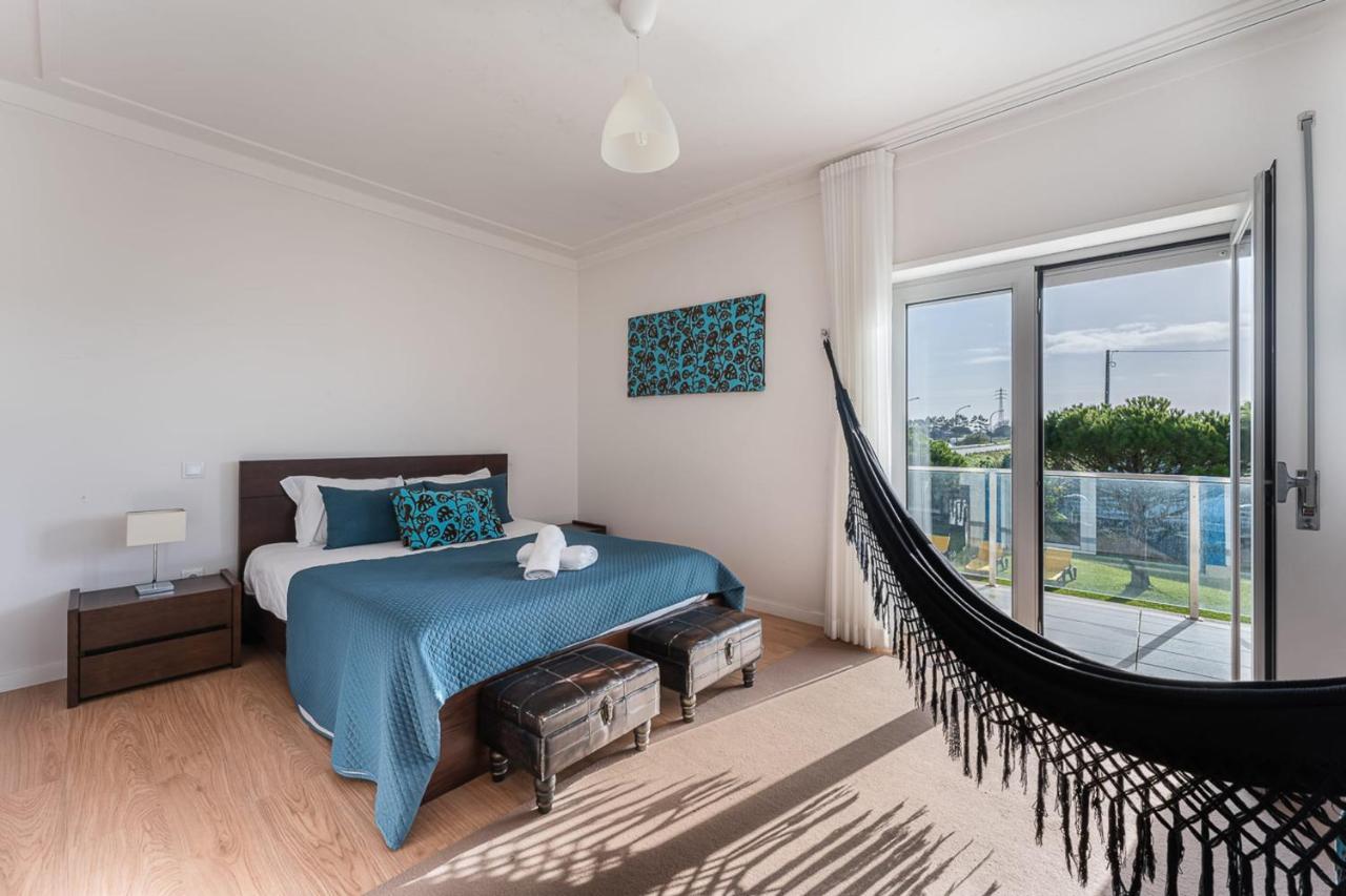 Beachfront Villa In Еспосенде Екстериор снимка