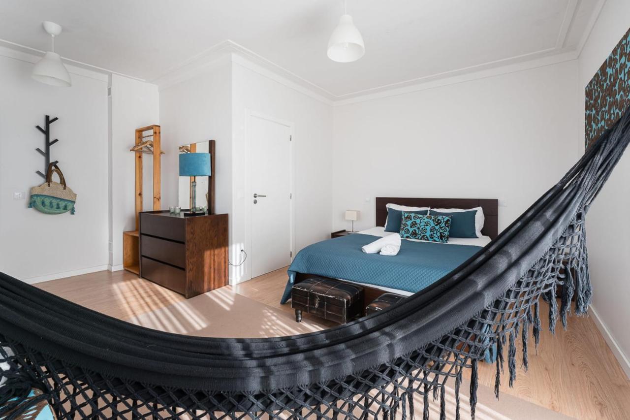 Beachfront Villa In Еспосенде Екстериор снимка